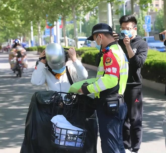 +5”新政策3类车型放心骑严查5种违规行为j9九游会俱乐部登录入口6月起电动车迎“3(图2)