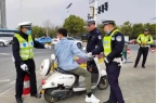 +5”新政策3类车型放心骑严查5种违规行
